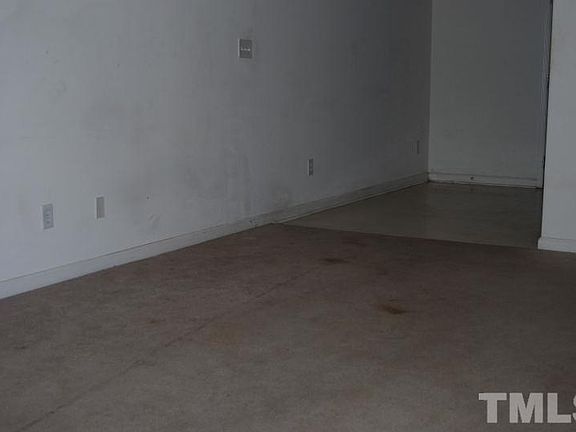 3rd image of 422 Saint John Dr
