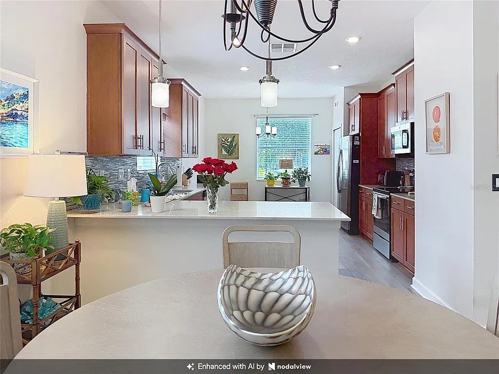 3 bed, 2.0 bath, 1649 sqft, $2,000 — Photo 4