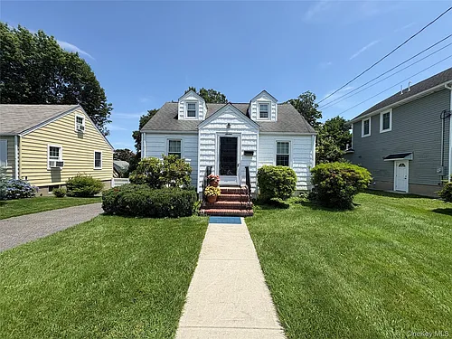 16 Raymond St Photo 1