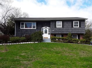 3 Templar Ct, New City, NY 10956