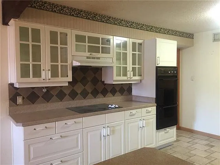 Open view cabinets
