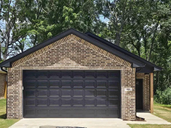 604 N Commerce, Overton, TX 75684