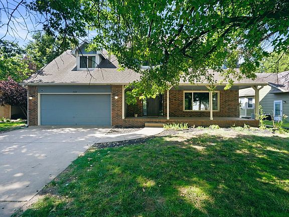 2nd image of 1324 N Manchester Ct