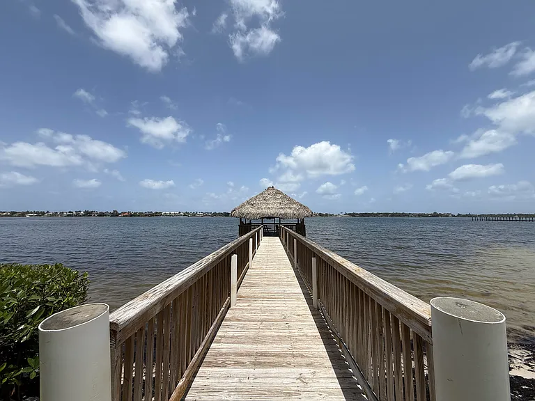 225 N Lakeshore Dr — Photo 89