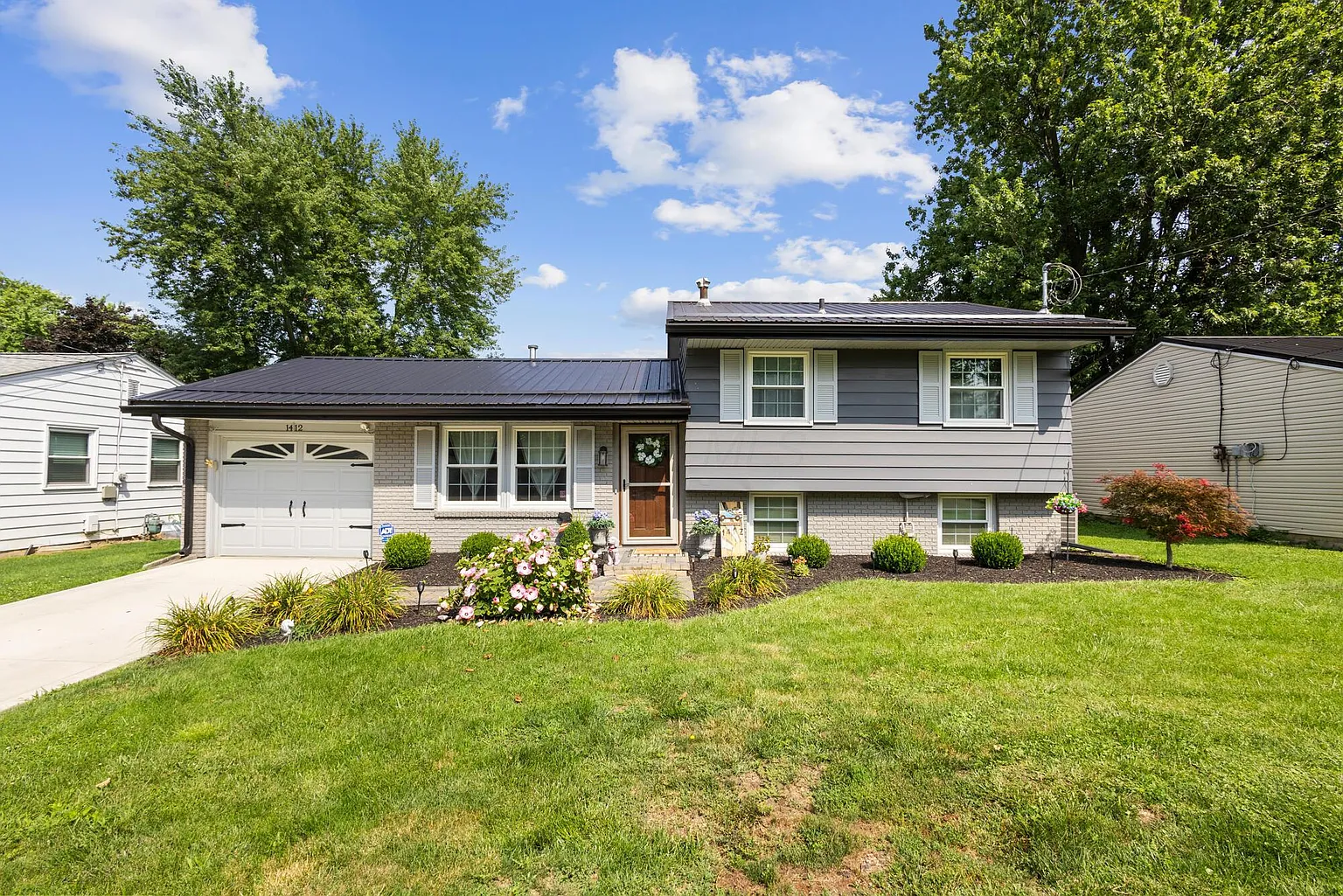 1412 Plantation Dr photo 1