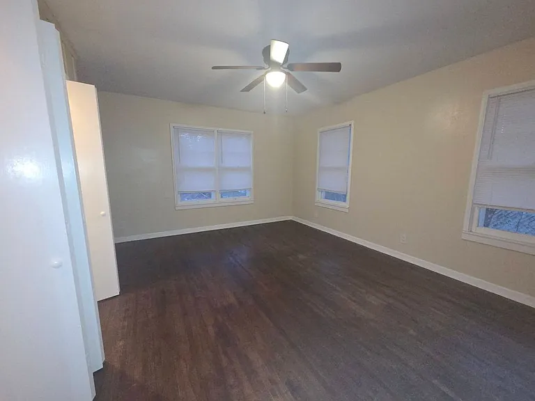 1204 W Lee Ave — Photo 4