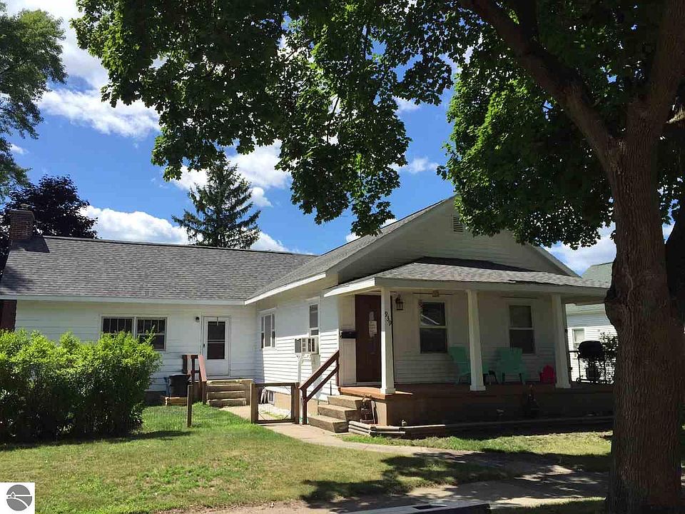1st image of 939 Cotey St