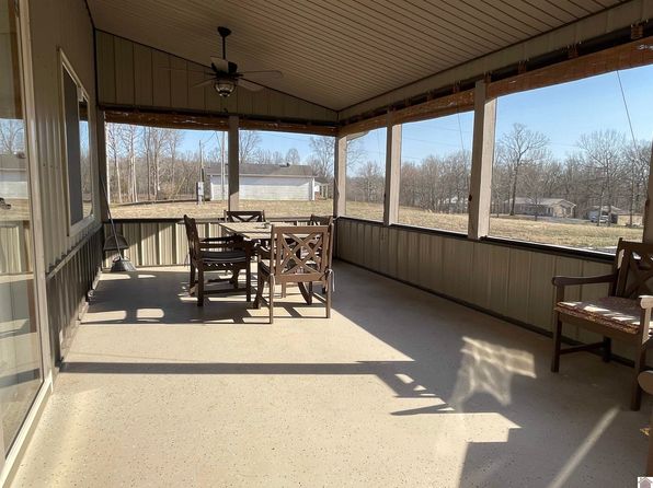 757 State Highway 810, Kuttawa, KY 42055