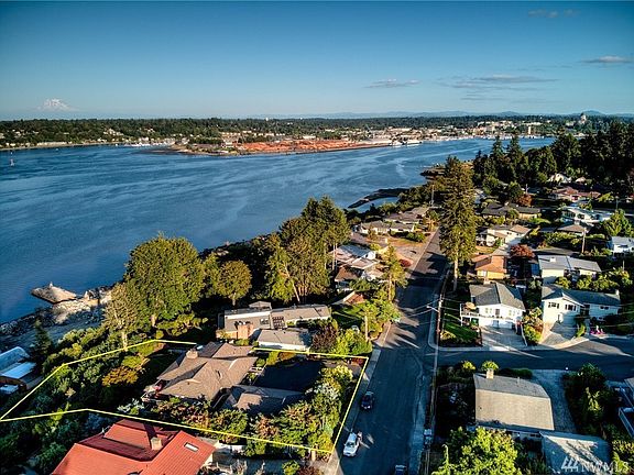 2nd image of 2014 Harbor View Dr NW