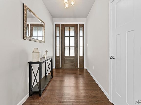 3rd image of 408 Abilene Ct