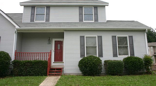 1st image of 104 Eastgate Cir