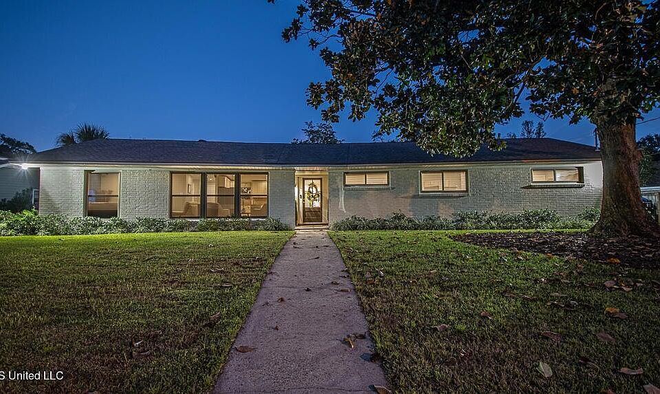 1st image of 708 Sarazen Dr