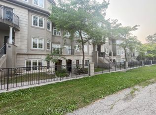108 Finch Ave W #C17, Toronto, ON M2N 6W6