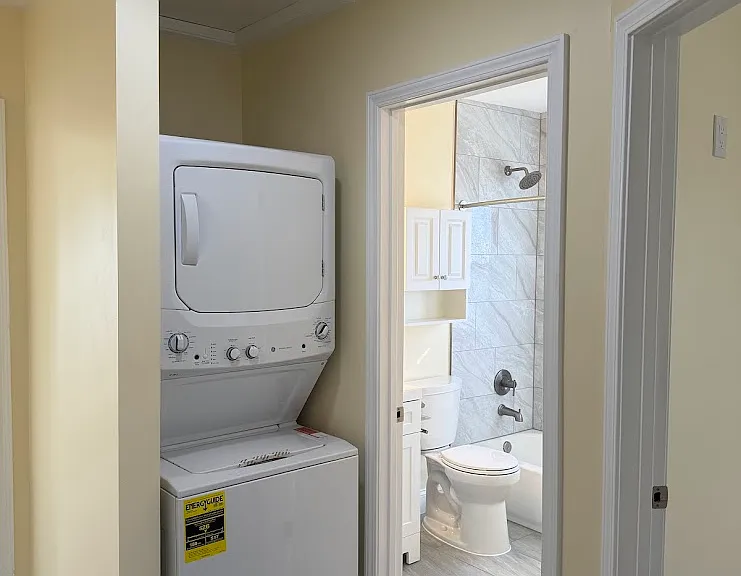1820 C St NE #2 — Photo 6
