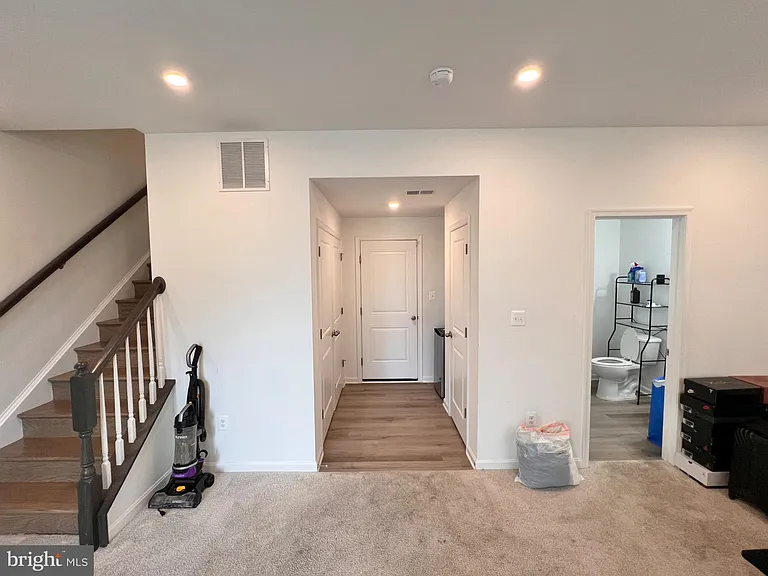 357 Andrew Ct — Photo 5