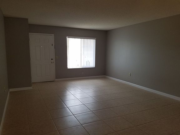 2nd image of 242 Winter Ridge Blvd