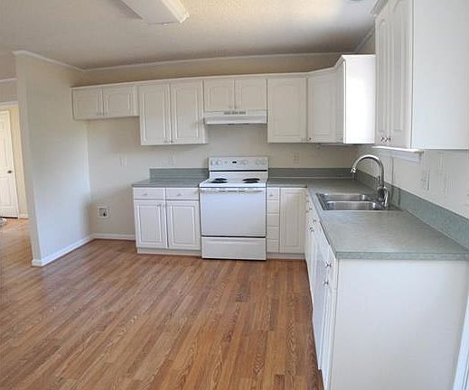 5th image of 144 Allen Dale Ln