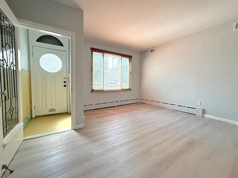 2217 S 24th St — Photo 12