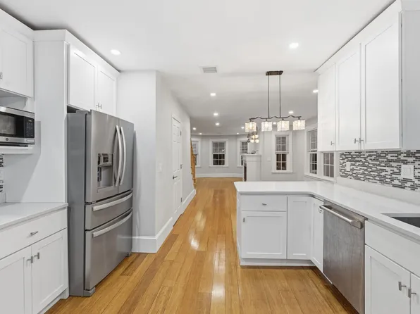 318 Concord Ave #318, Cambridge, MA 02138