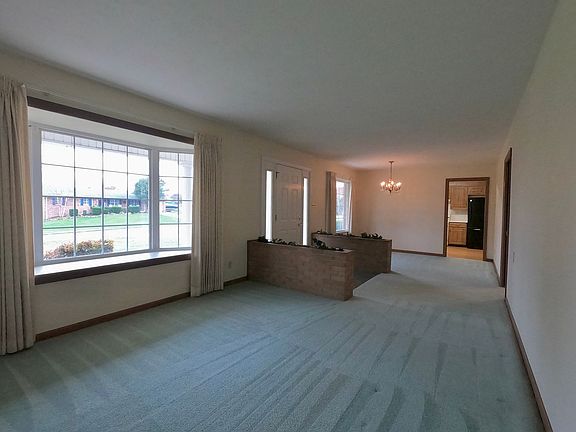 3rd image of 7533 Jessilee Dr