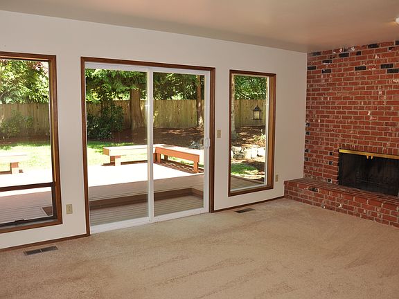2nd image of 3804 206th Pl NE