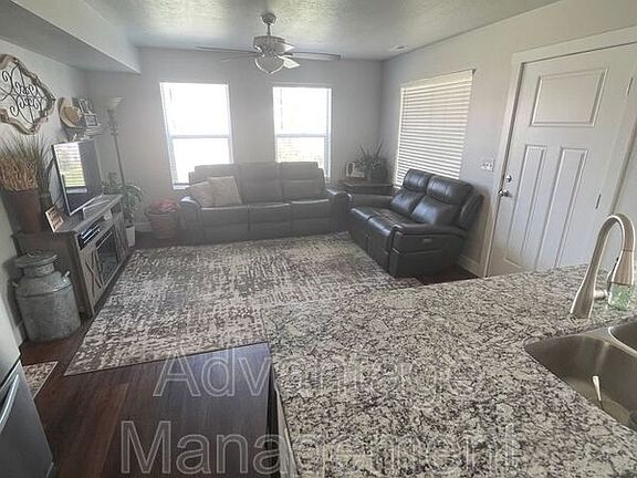 3rd image of 1010 N 20 E