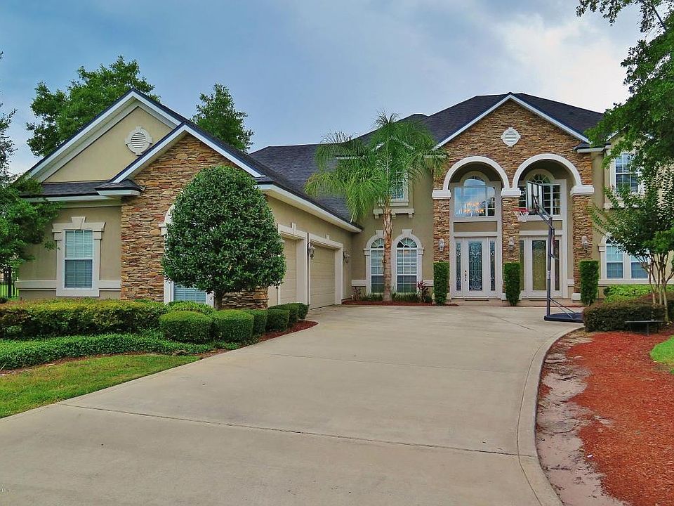 1st image of 909 Cavanaugh Dr