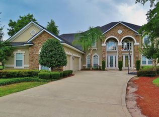 909 Cavanaugh Dr, Saint Johns, FL 32259