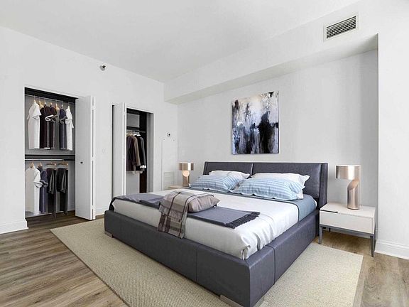 5th image of 1039 Lasalle St #7