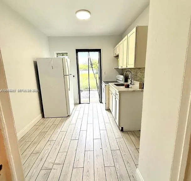 669 NW 28th St #4 — Photo 12