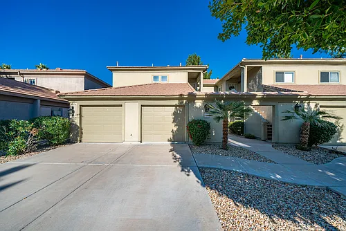 7401 W Arrowhead Clubhouse Dr Photo 1