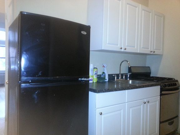 3rd image of 208 W 133rd St APT 1B