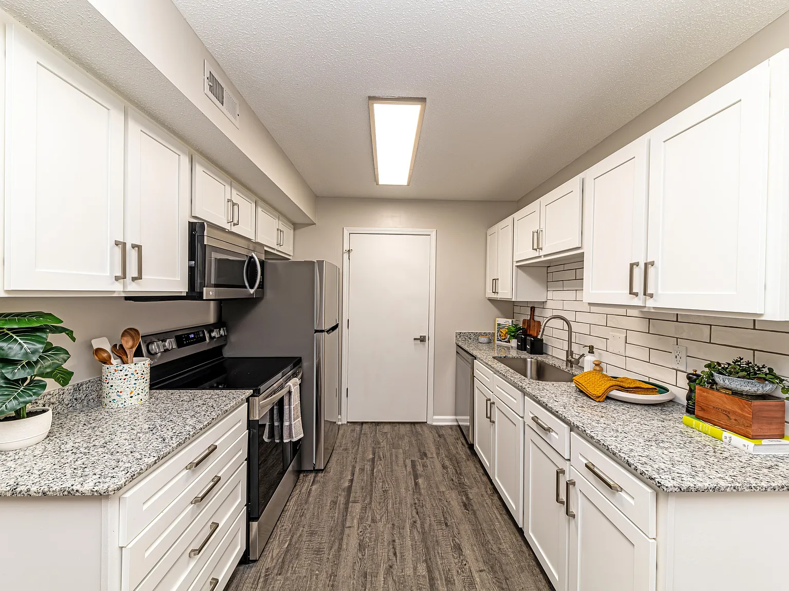 The Alexander Apartment Homes — Photo 3