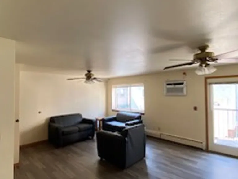 230 W Lakelawn Pl — Photo 3