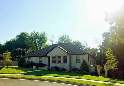 1st image of 855 S Hoddle Pl