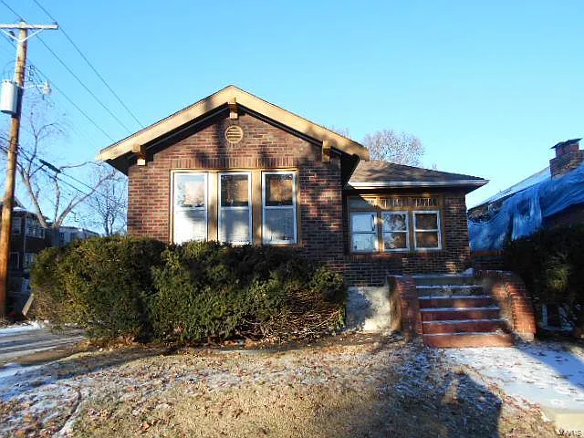 4729 Farlin Ave photo 1