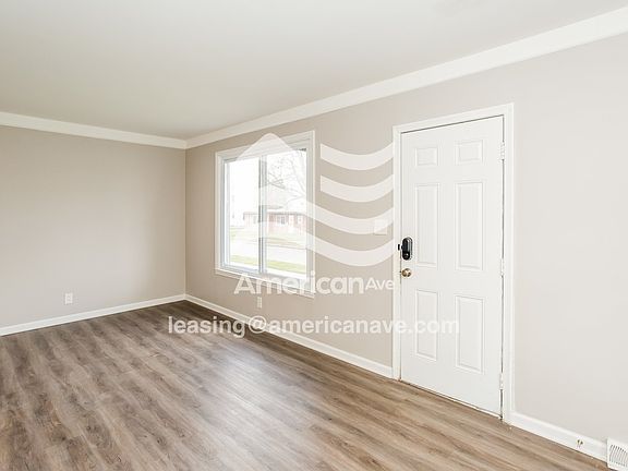 514721_003_wm_-_living_room_13364065.jpg