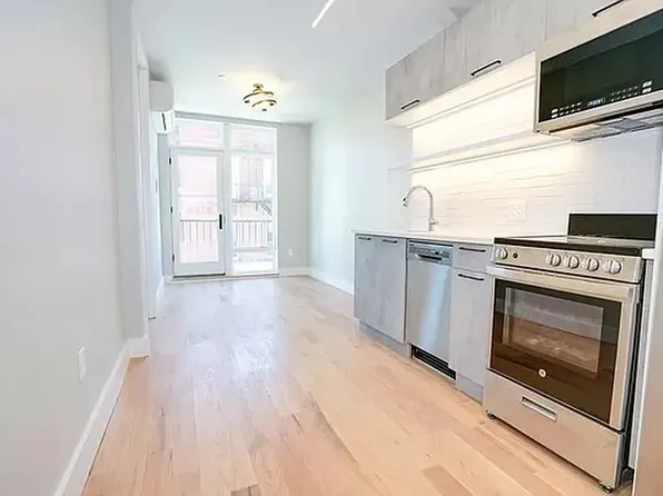 13 Jefferson Street image 1 of 19