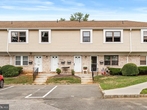 308 Silver Ct, Hamilton, NJ 08690