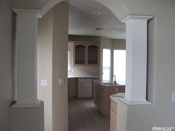 5th image of 6513 Walnut Haven Dr