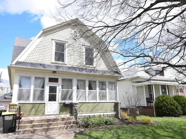 206 N Iowa Ave, Eagle Grove, IA 50533