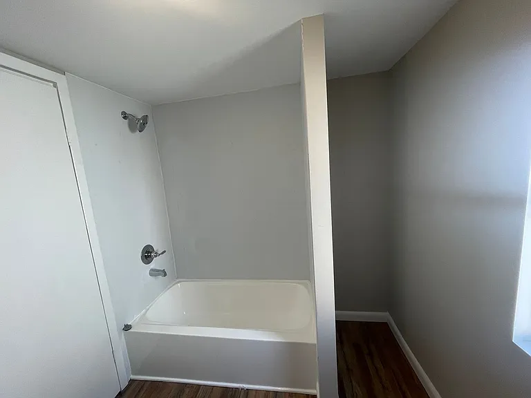 100 Mastin Lake Way NE — Photo 10