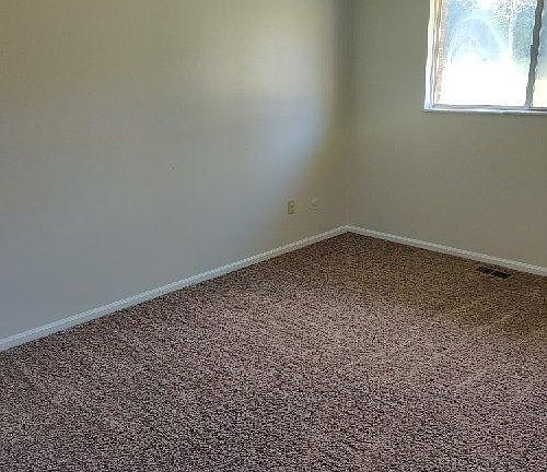 3rd image of 3007 Creekview Cir