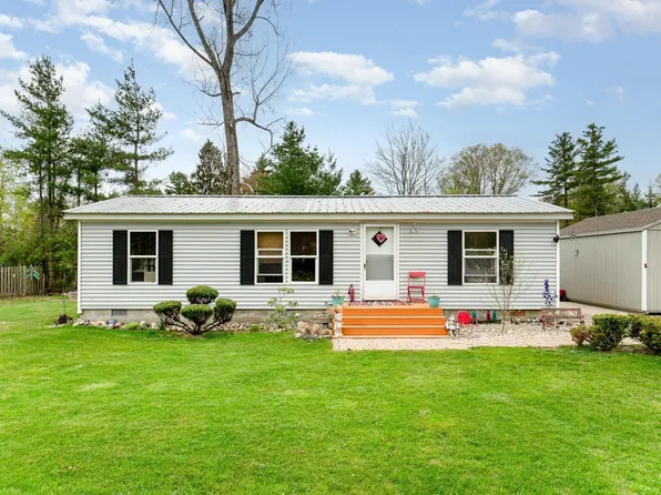 1035 3rd St, Tawas City, MI 48763