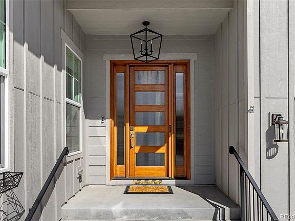 4th image of 433 Scrubjay Circle