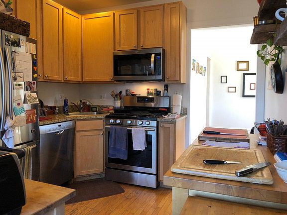 5th image of 1464 W Leland Ave #2