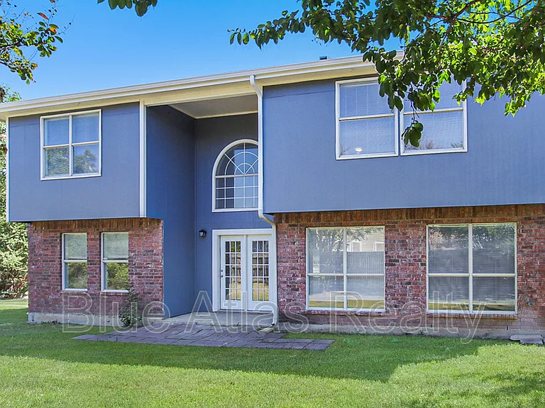 5717 Parkwood Trl — Photo 27