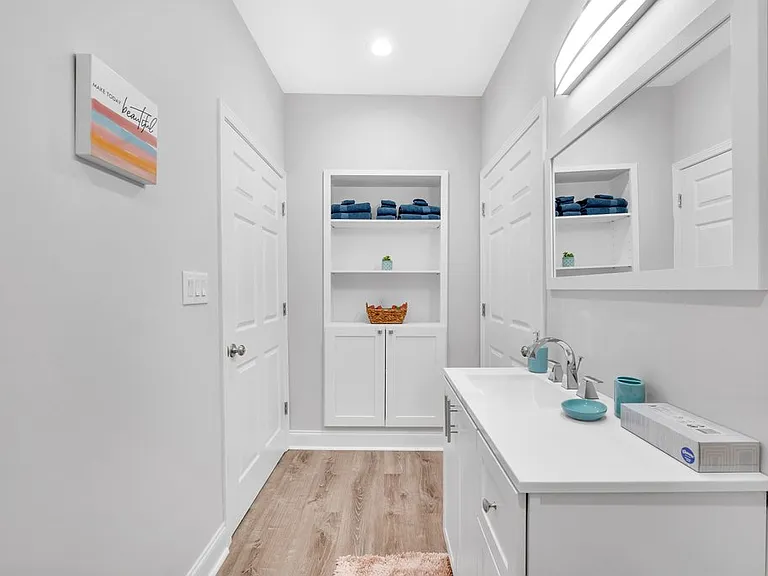 103 Dix St — Photo 16