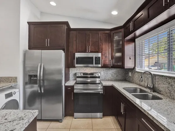 3866 SW 48th Avenue, Hollywood, FL 33023