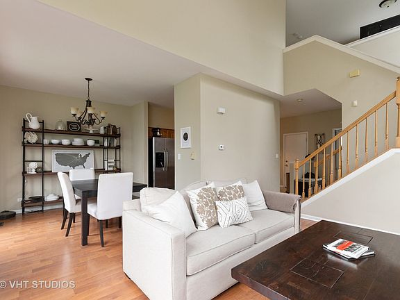 4th image of 17860 W Salisbury Dr